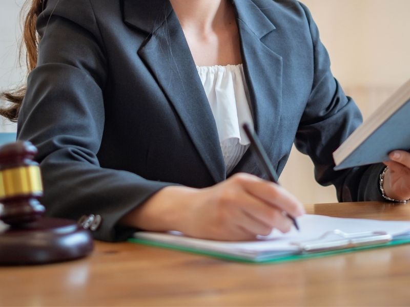 asesoramiento legal profesional